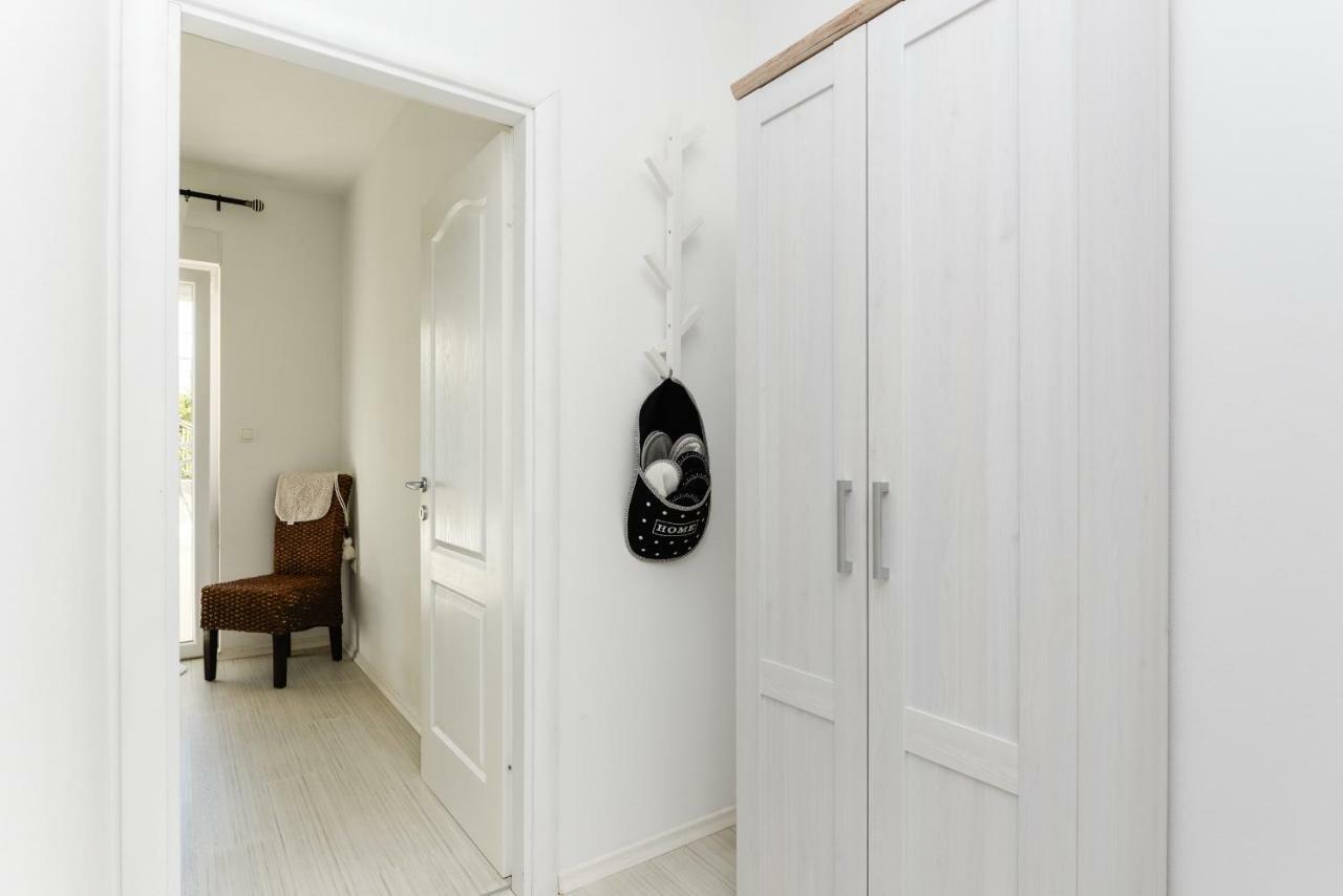 Deluxe Apartments Goya Zara Esterno foto