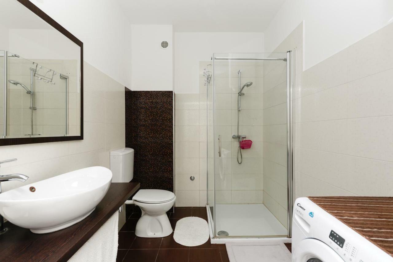 Deluxe Apartments Goya Zara Esterno foto